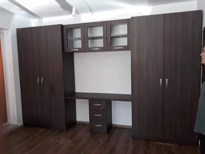 Montez orice tip de mobila si execut la comanda